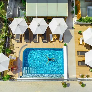 Calla Luxury Seafront Aparthotel